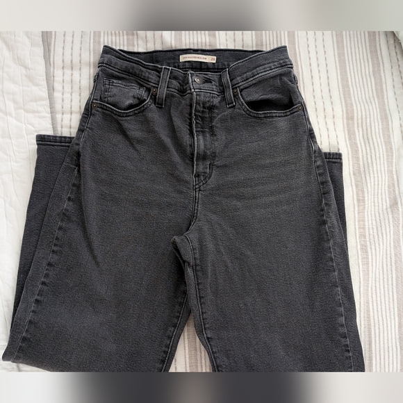 Levi's High waisted Mom Jean size 28 - Picture 4 of 5